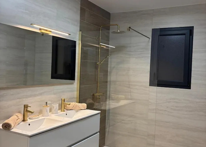 Villa Avec Piscine En Provence *